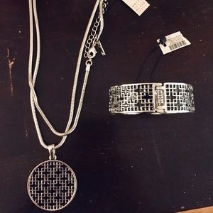 WHBM matching necklace and bracelet